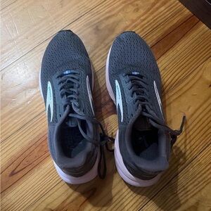 Brooks Gray and Pink Athletic Shoes 10.5 original price 150